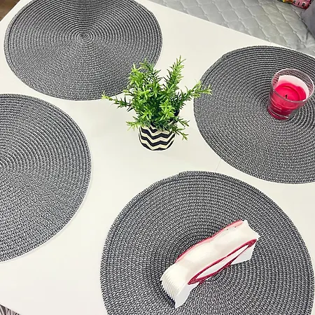 Gasthuis мореплавателите / The Seafarers